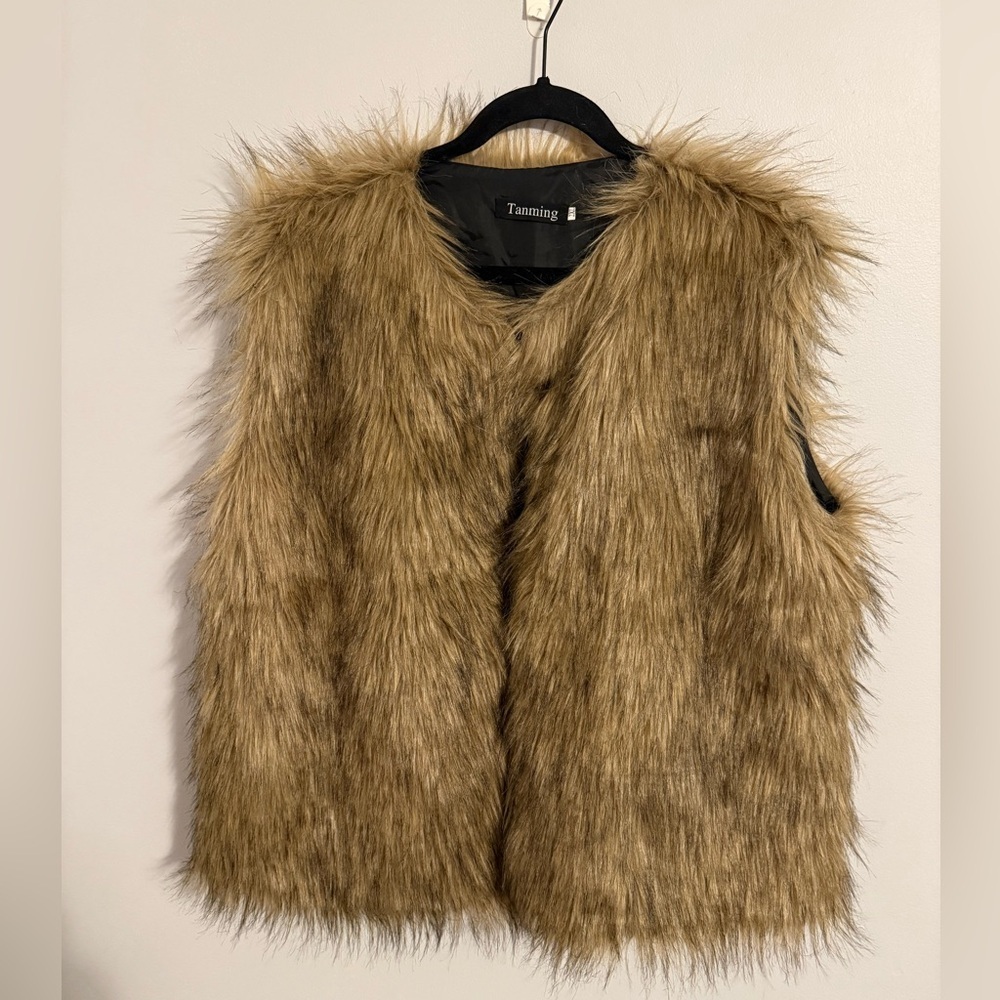 Tanming Women's Faux Fur Vest - Brown